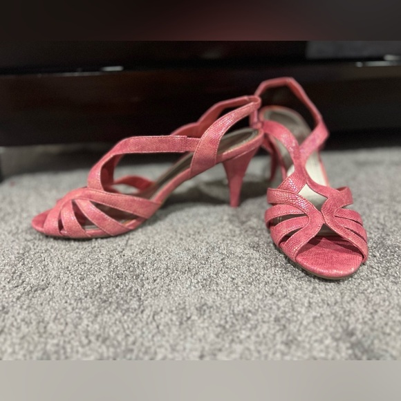 Pink sparkly heels. Never worn! - Picture 2 of 4